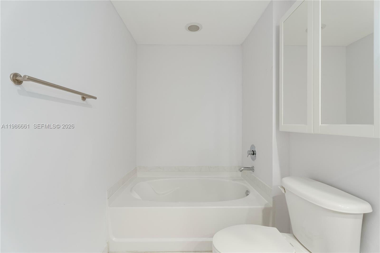 THE PLAZA 901 BRICKELL CO - Residential