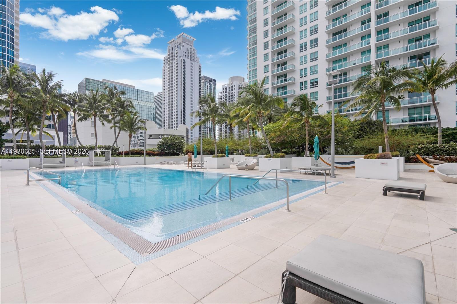 THE PLAZA 901 BRICKELL CO - Residential