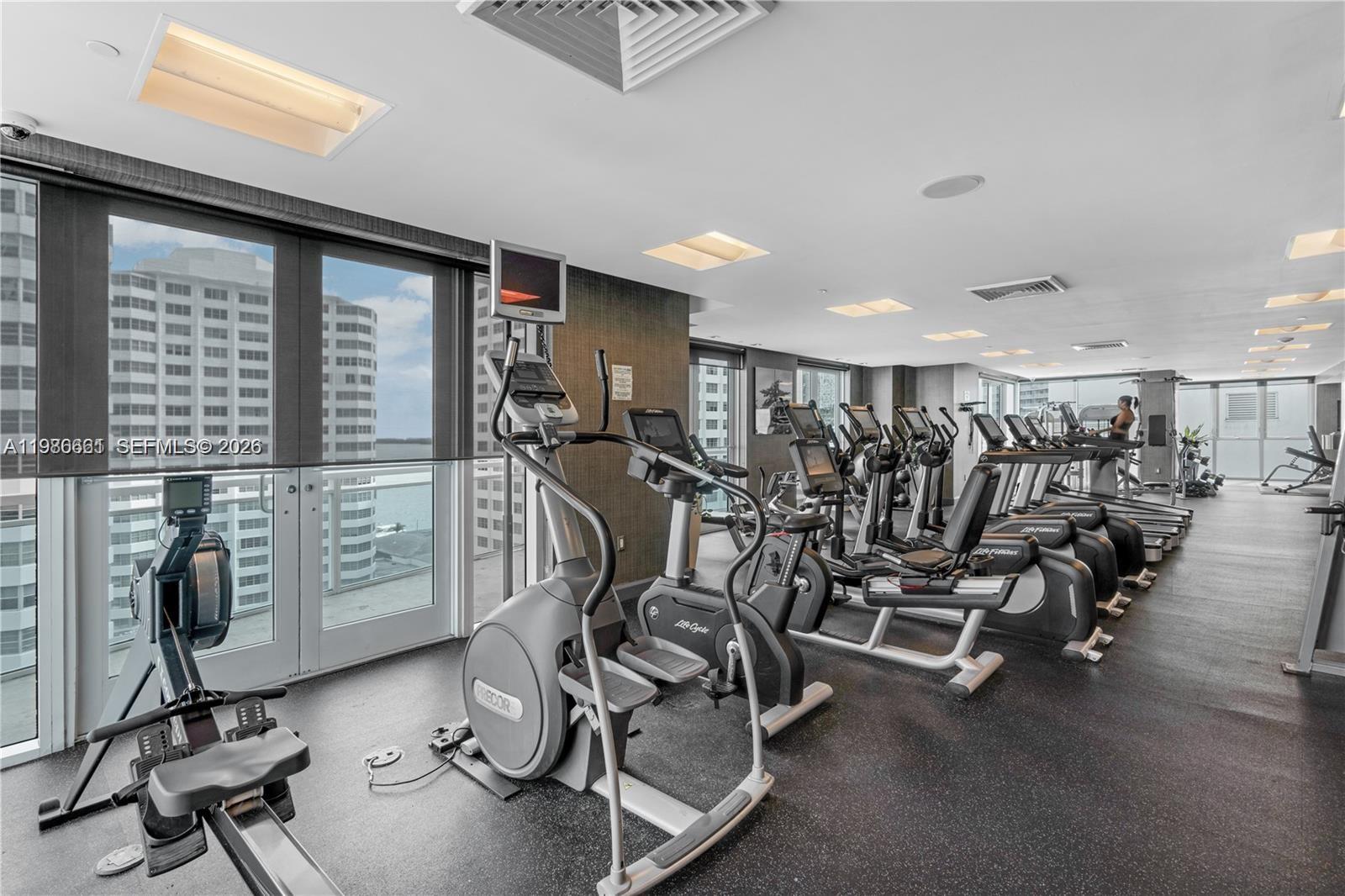THE PLAZA 901 BRICKELL CO - Residential