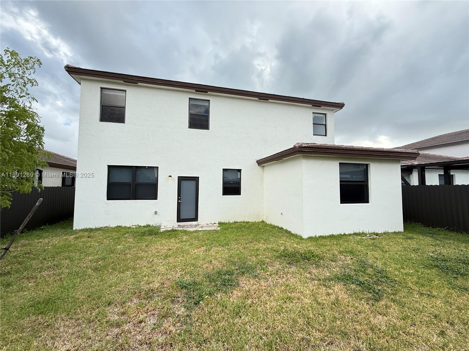 SIENA RESERVE - Residential