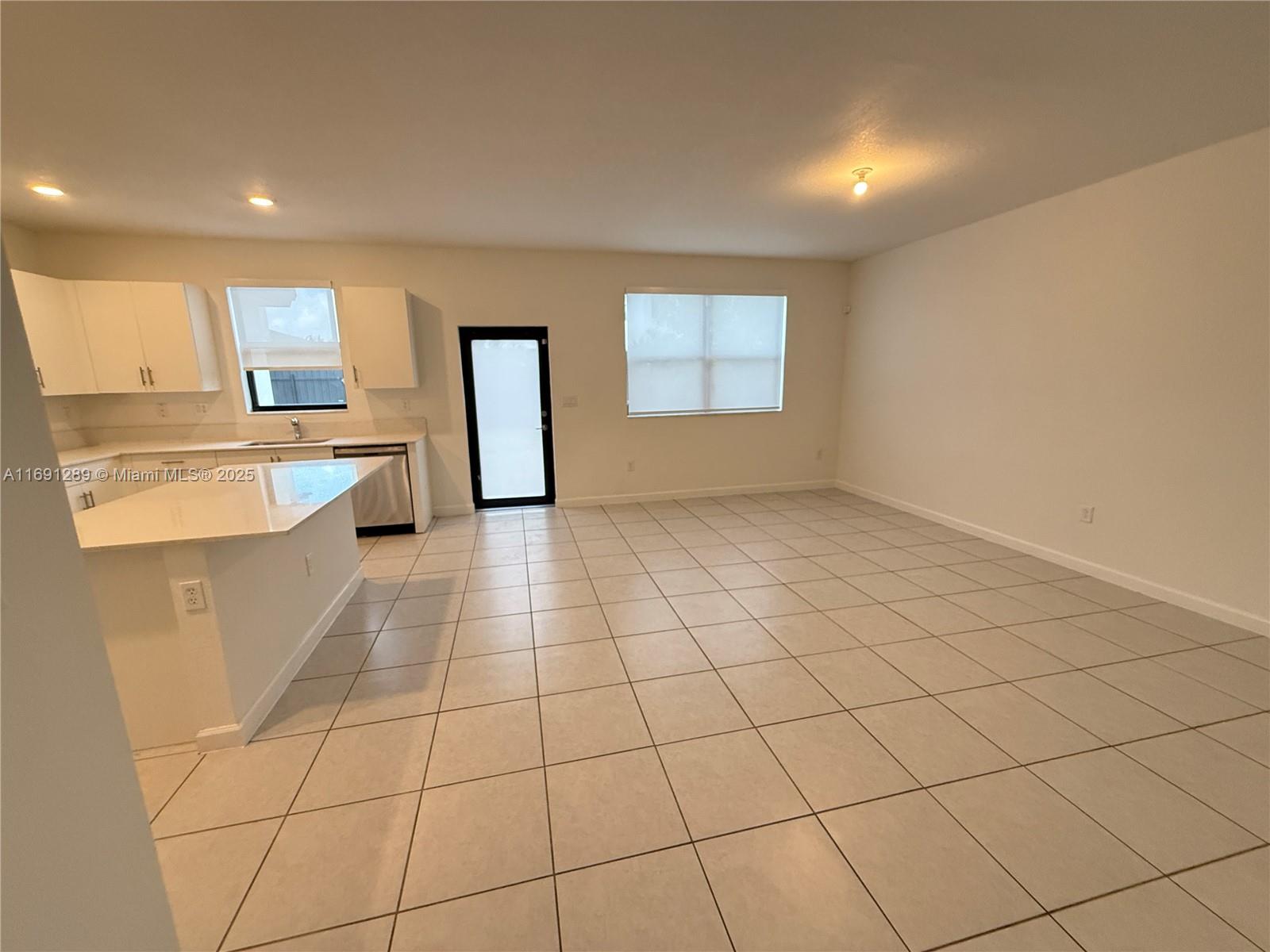 SIENA RESERVE - Residential