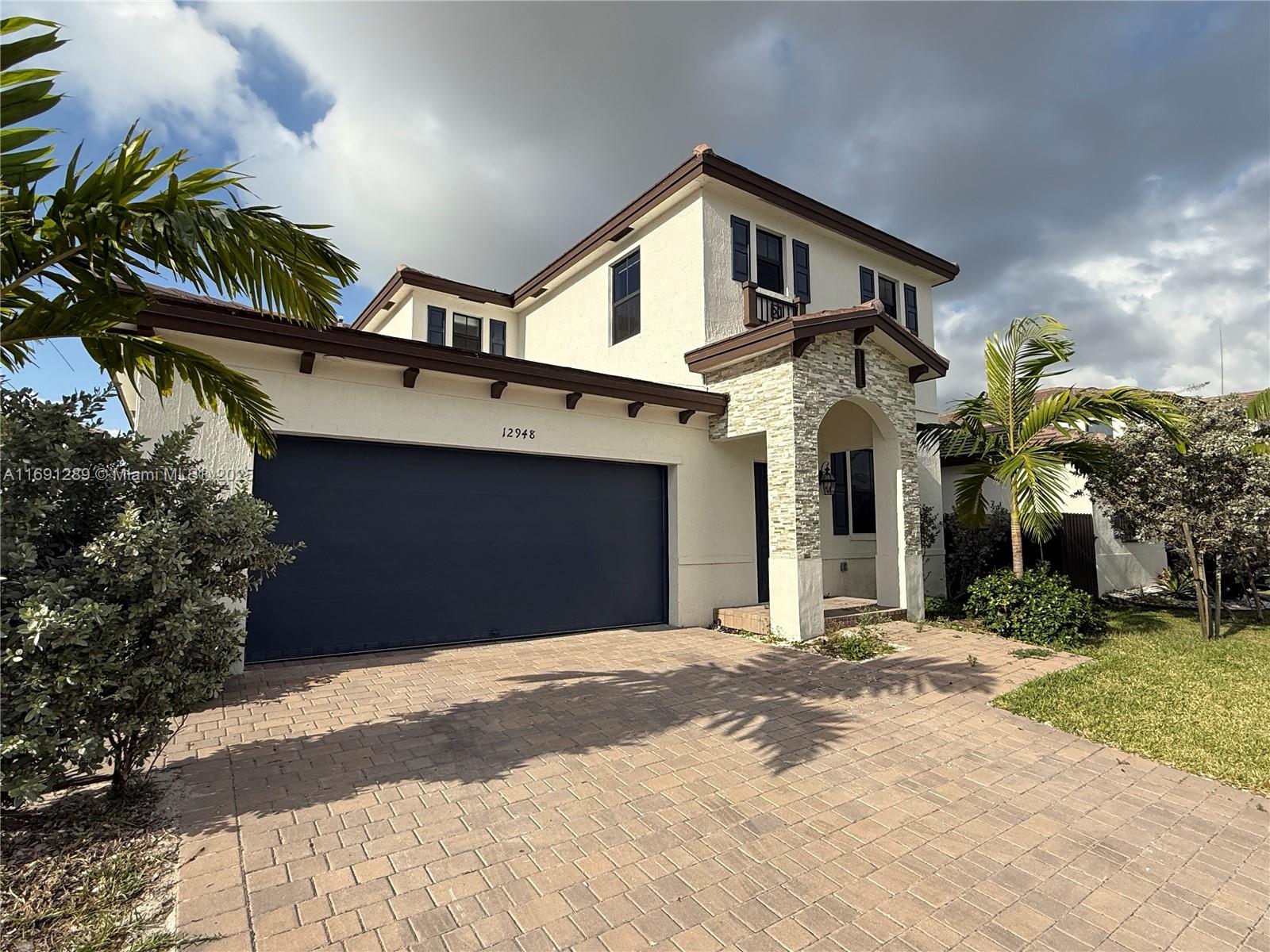 SIENA RESERVE - Residential