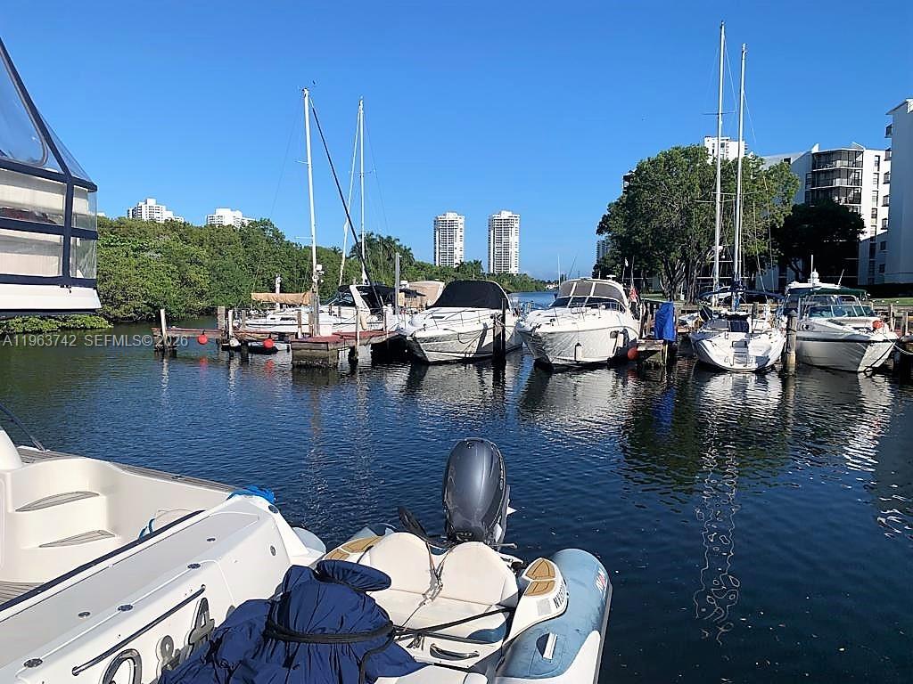 3375 N Country Club Dr Slip 5