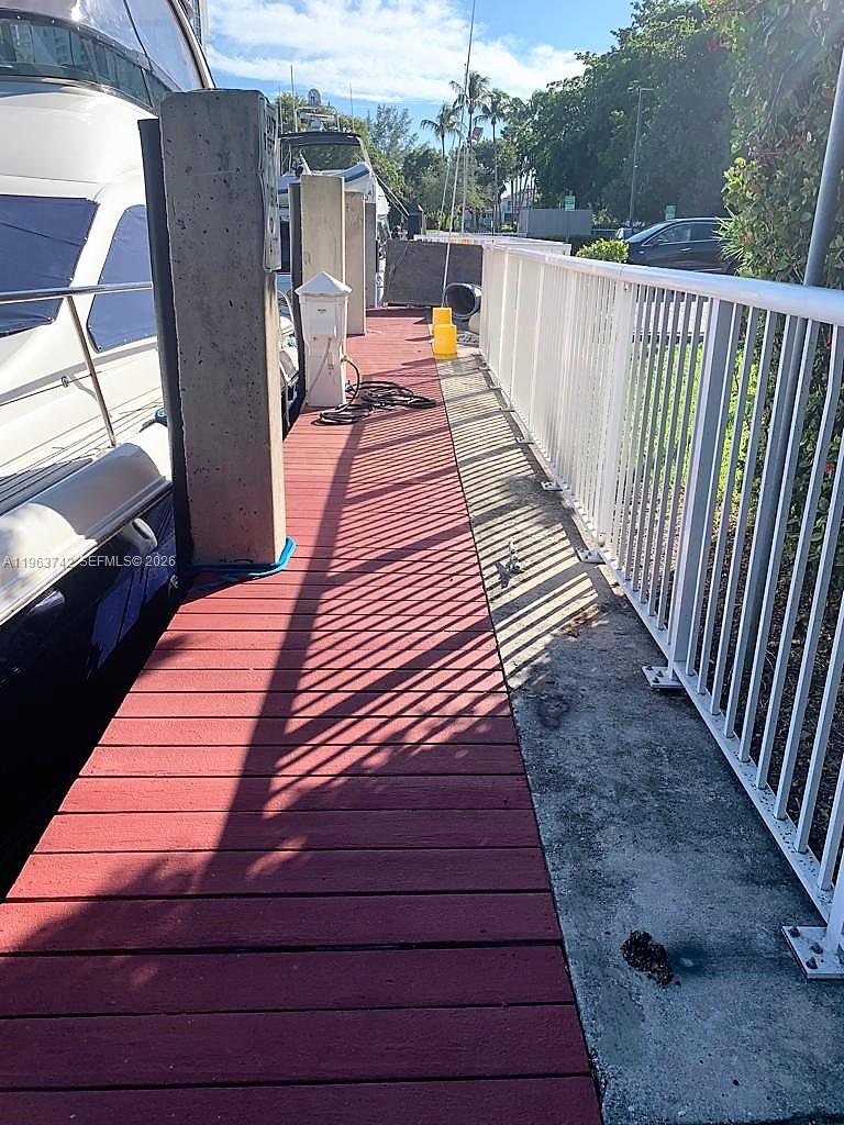 3375 N Country Club Dr Slip 5