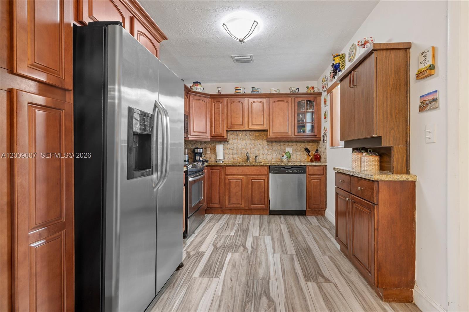 WEST LARKIN PARK - Residential