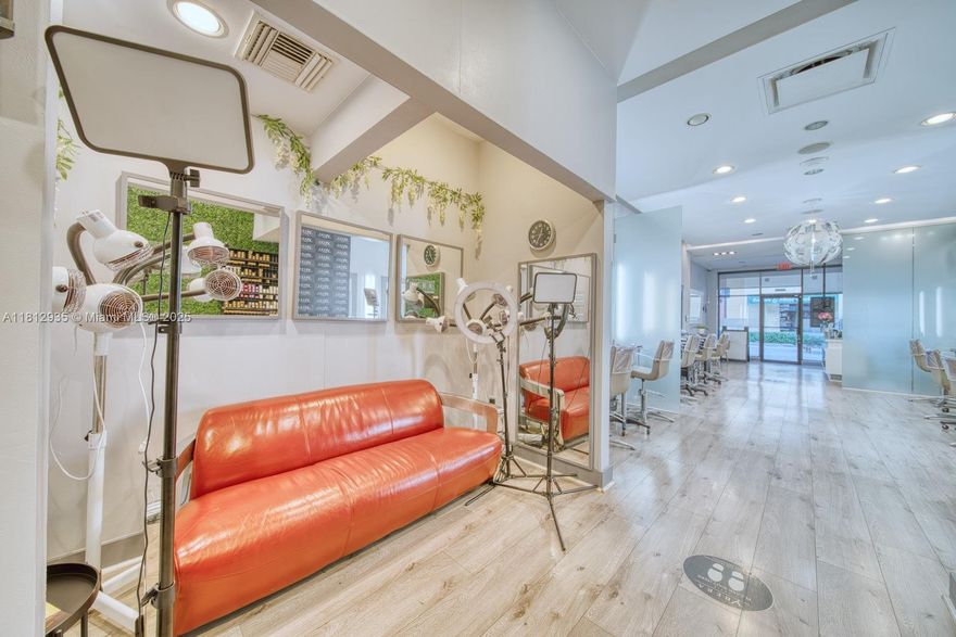 Salon is ready to continue operating from one of Miami's most coveted areas: Coral Gables, known for its elegance, high traffic, and high purchasing power with a continuous and loyal clientele. Offering accessibility with valet parking available, just minutes from Miracle Mile and main avenues, the salon offers 11 fully equipped and functional workstations, ideal for independent stylists or work teams. Large kitchen and dining area, ideal for staff. One well-equipped bathroom. An additional private room can be used as an administrative office, beauty salon, or dermatology office. Potential to include complementary services such as facials, nails, or aesthetic medicine. Modern look and feel, ideal for continuing an established brand or introducing a new concept.