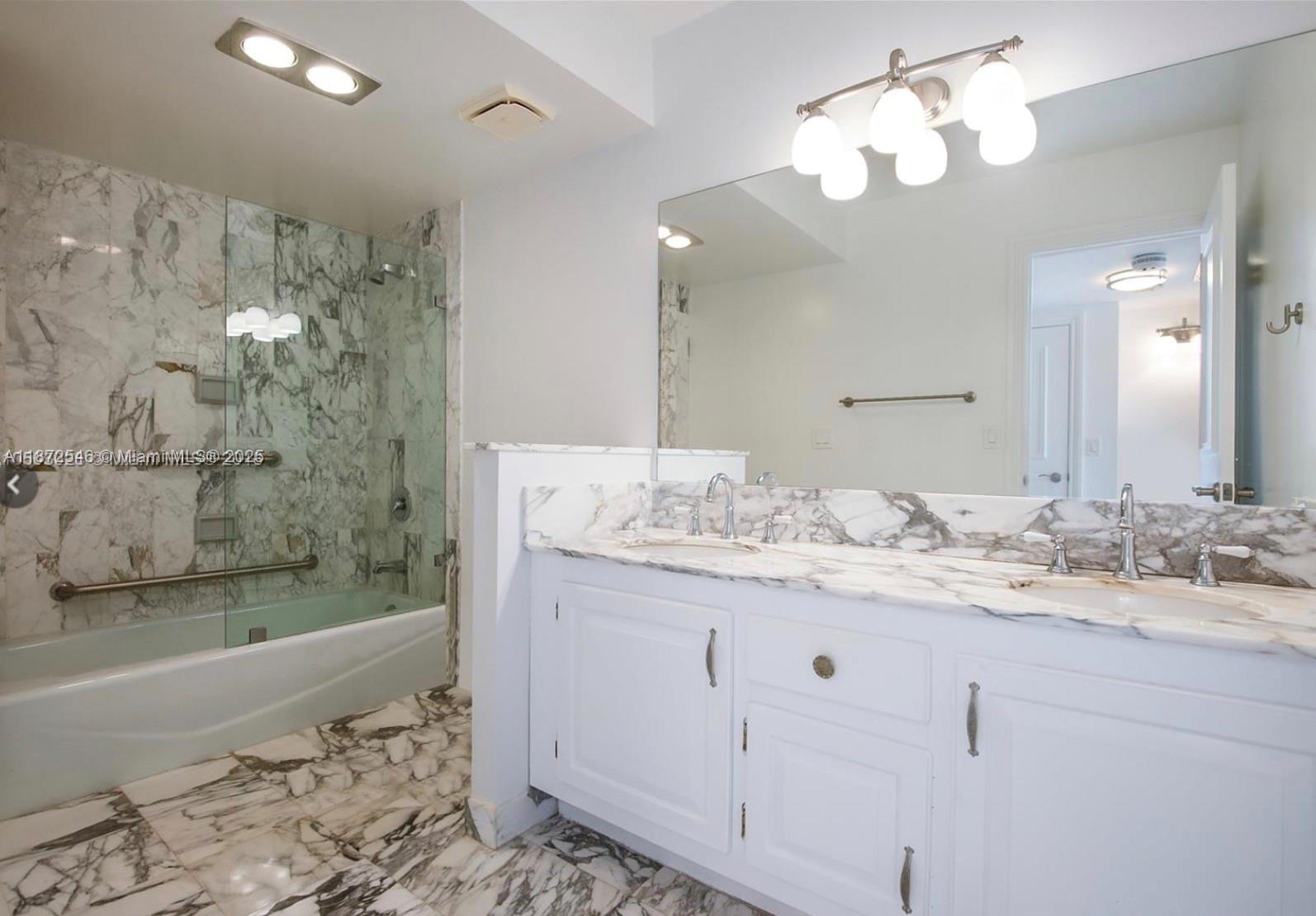 BALMORAL CONDO - Residential