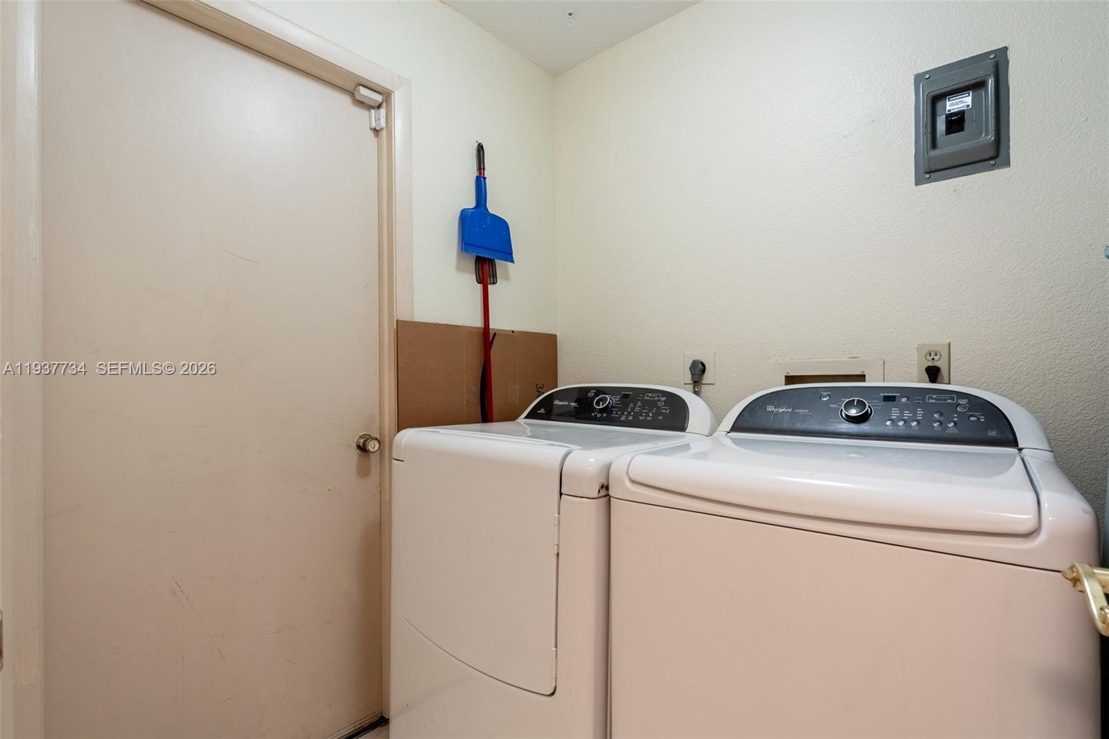 Port LaBelle - Residential