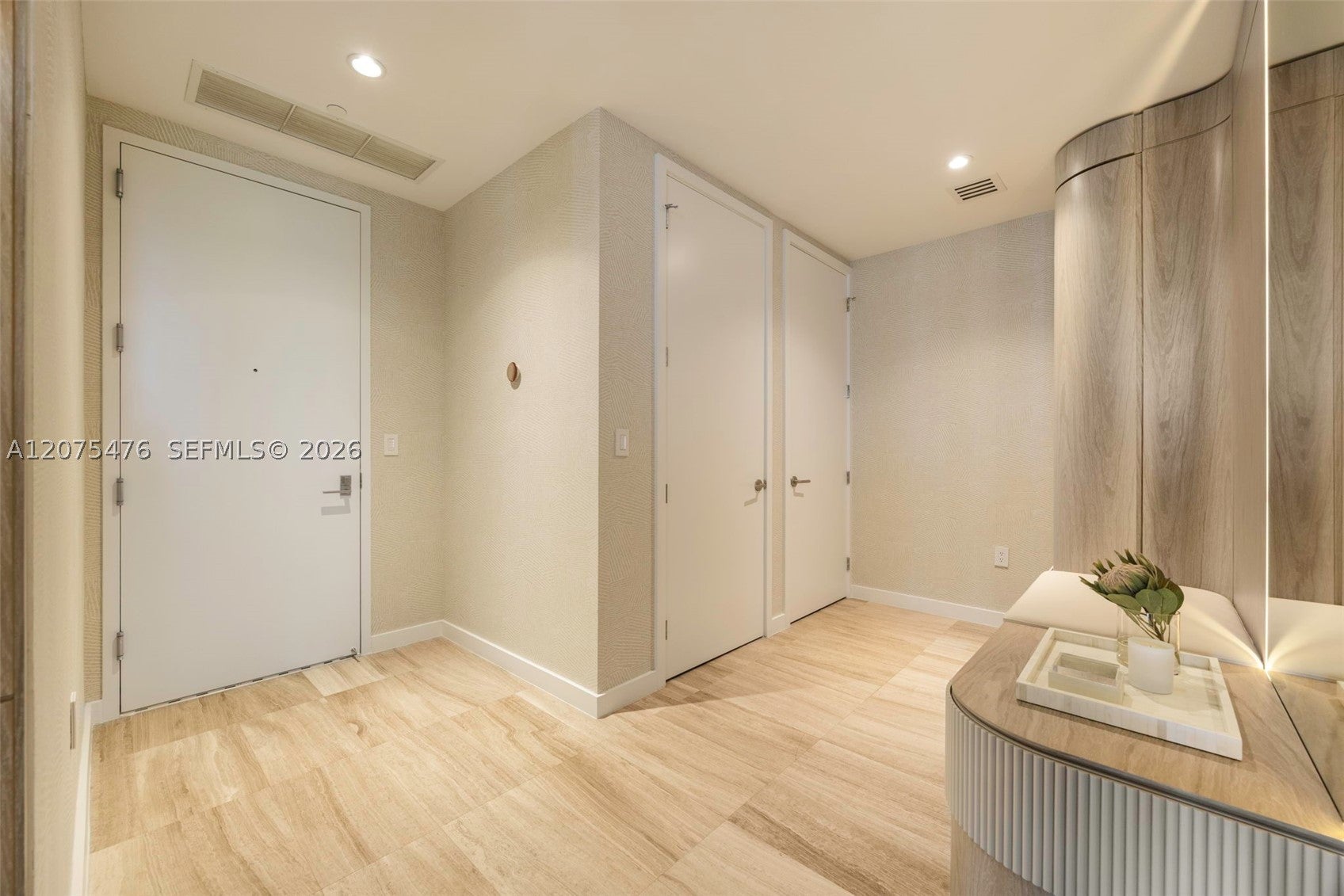 2831 S Bayshore Dr 804