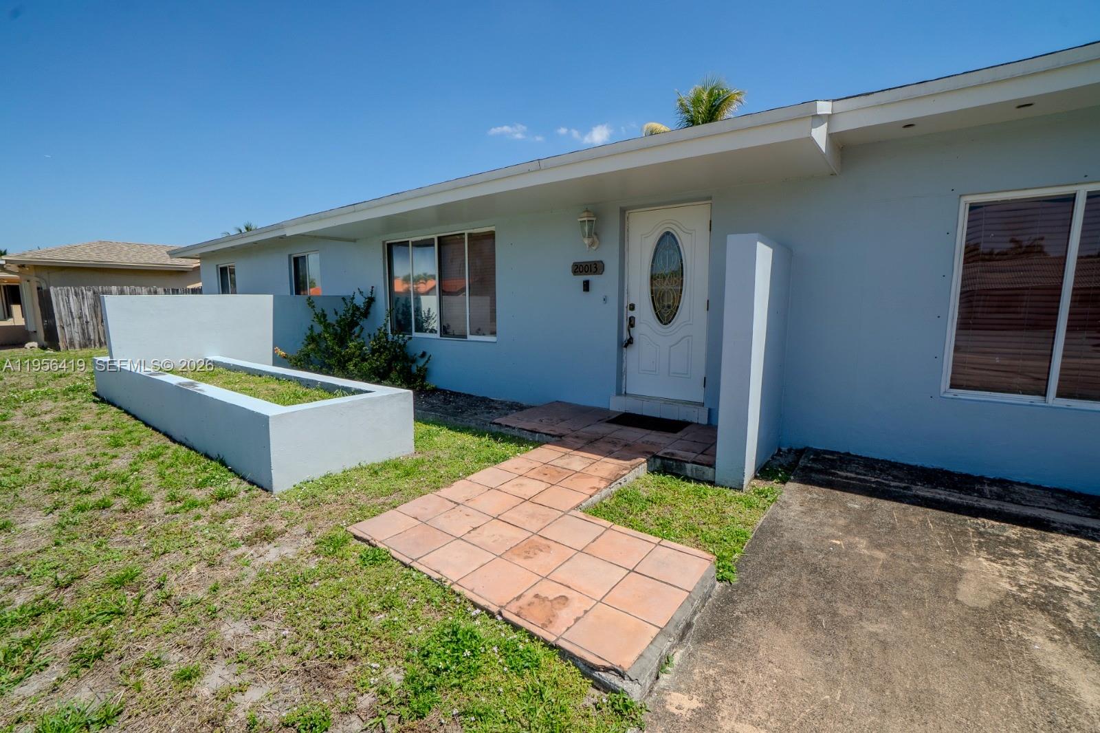 COUNTRY LAKE MANORS SEC 2 - Residential