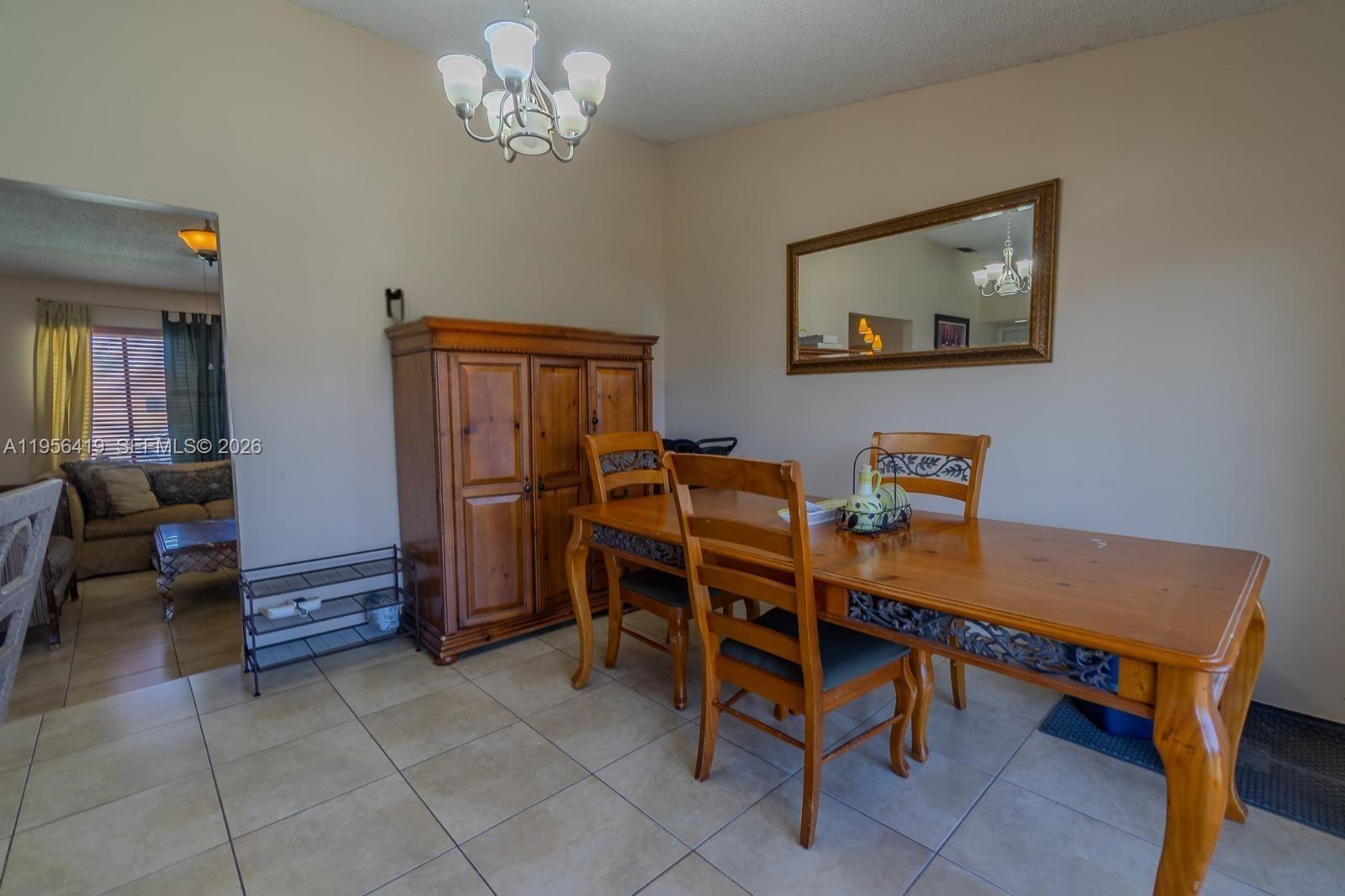 COUNTRY LAKE MANORS SEC 2 - Residential