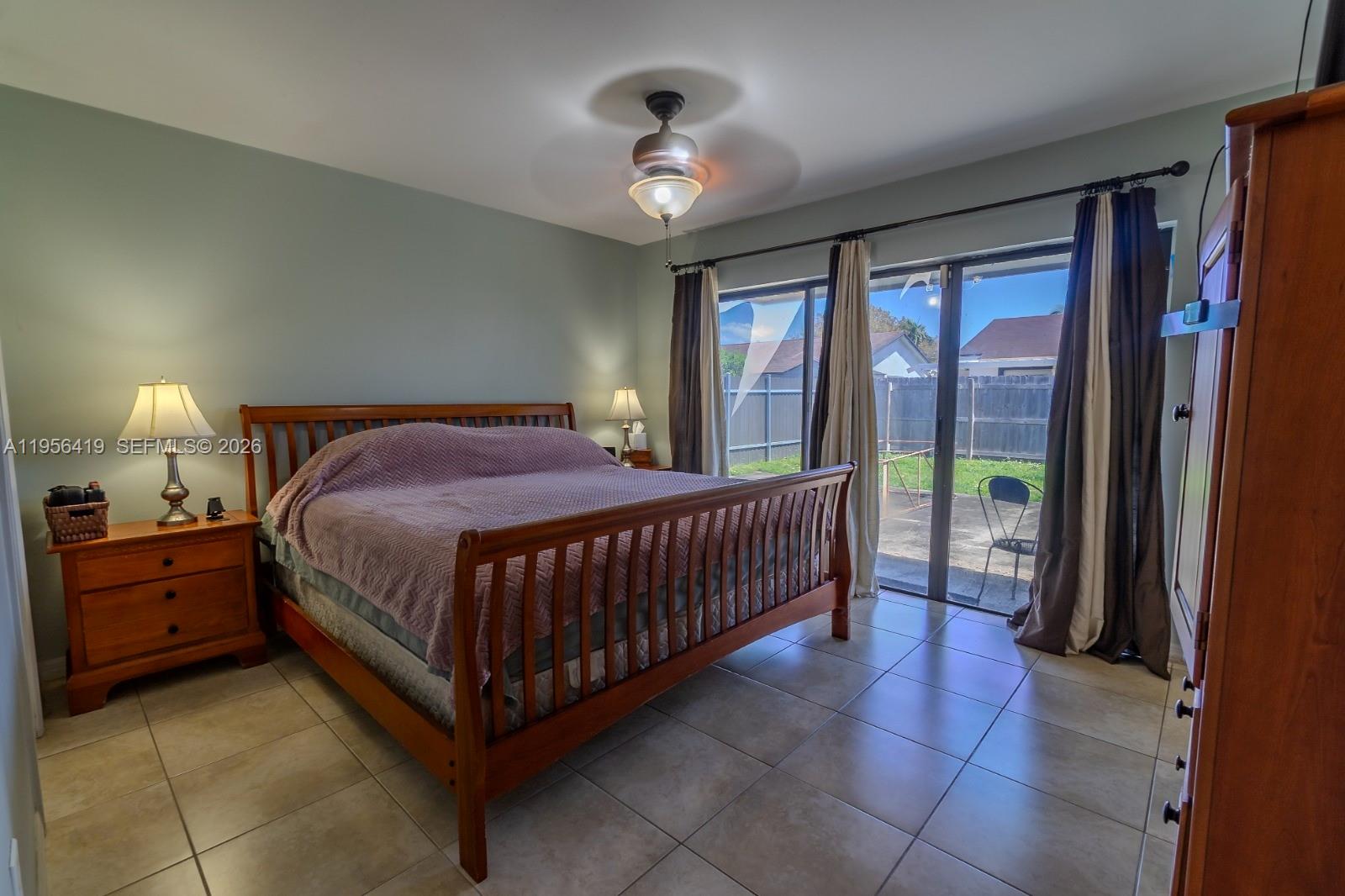 COUNTRY LAKE MANORS SEC 2 - Residential