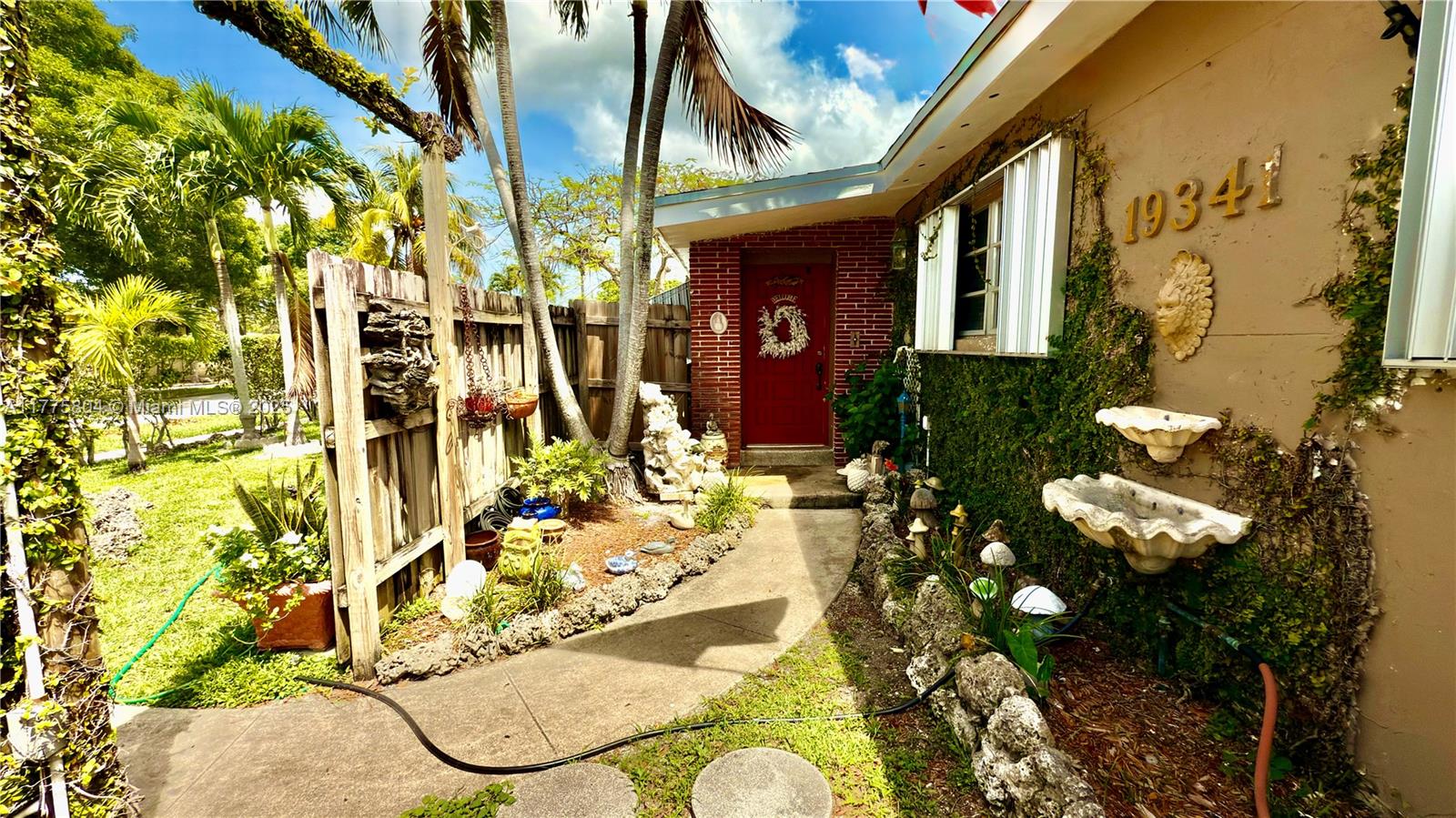 Property for Sale at 19341 Holiday Rd, Cutler Bay, Miami-Dade County, Florida - Bedrooms: 4 
Bathrooms: 3  - $695,000