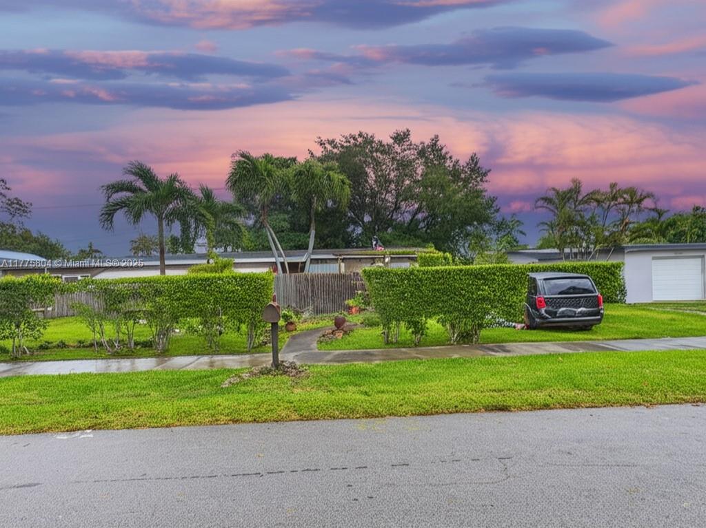 Property for Sale at 19341 Holiday Rd, Cutler Bay, Miami-Dade County, Florida - Bedrooms: 4 
Bathrooms: 3  - $725,000