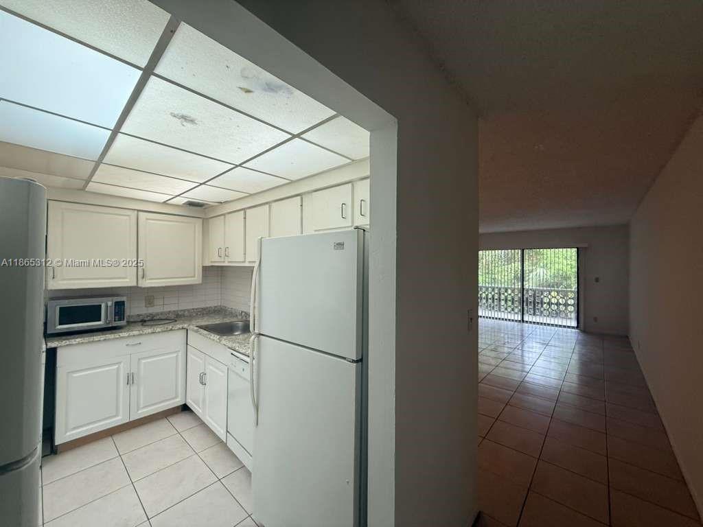 INVERRARY GARDENS CONDO I - Residential Lease