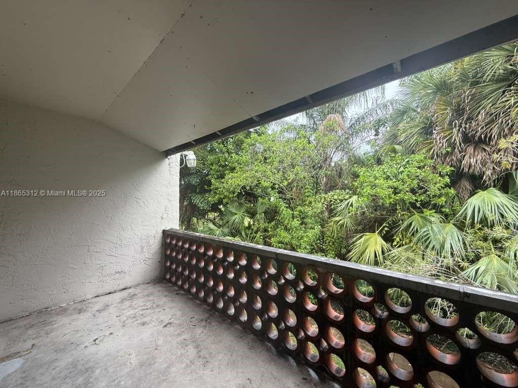 INVERRARY GARDENS CONDO I - Residential Lease