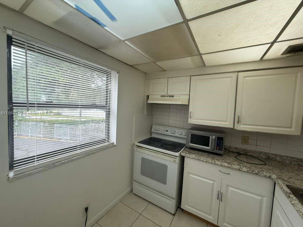 INVERRARY GARDENS CONDO I - Residential Lease