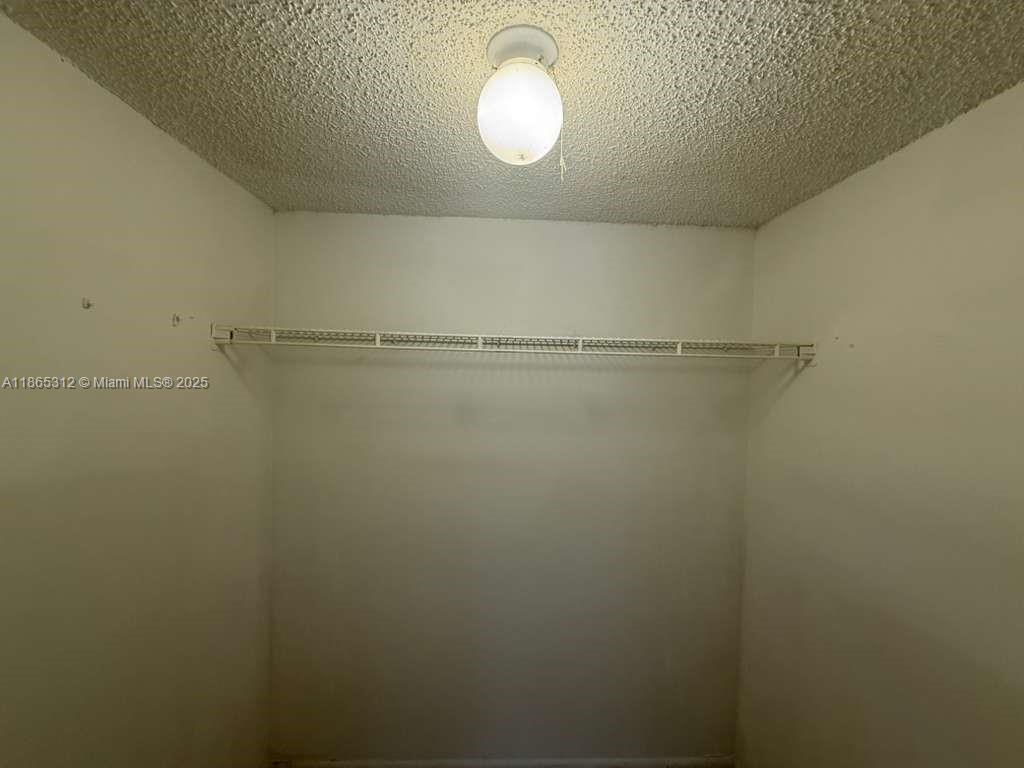 INVERRARY GARDENS CONDO I - Residential Lease