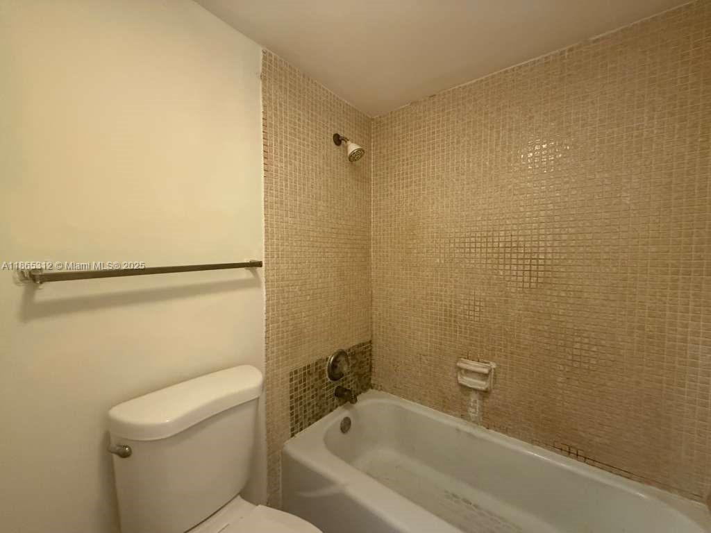 INVERRARY GARDENS CONDO I - Residential Lease