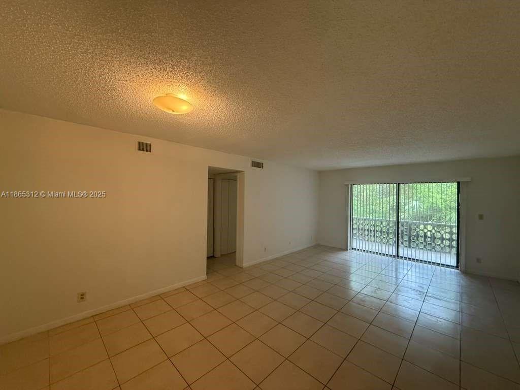 INVERRARY GARDENS CONDO I - Residential Lease