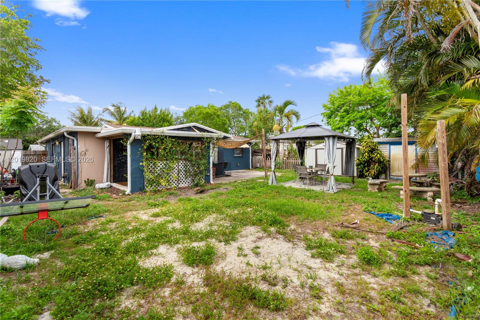 SUMMERTIME ISLES - Residential