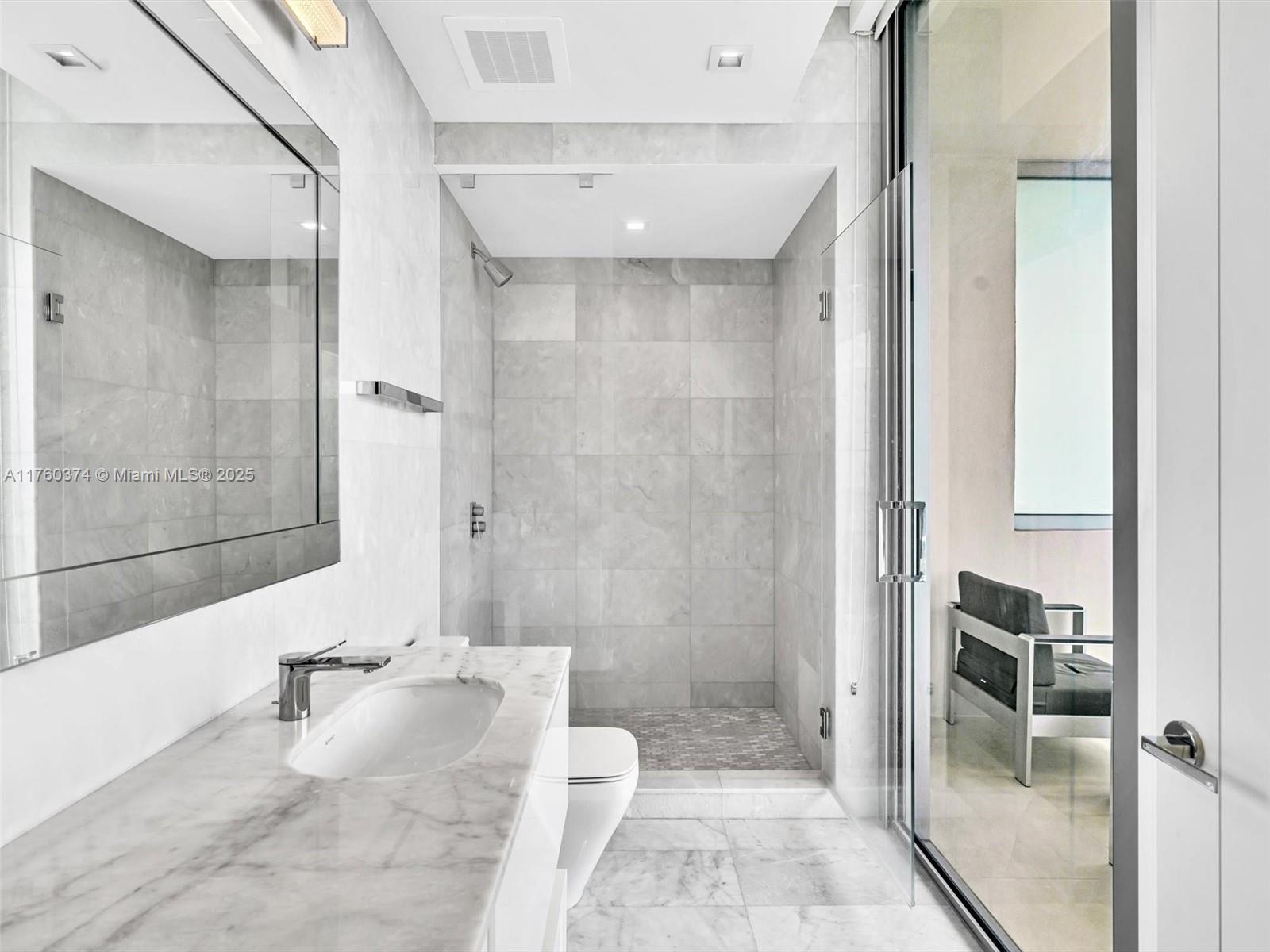 Turnberry Ocean Club Condo - Residential