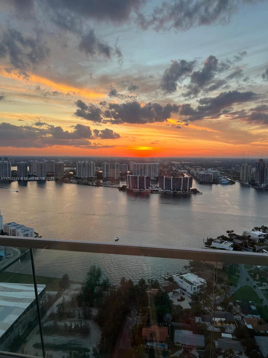 Turnberry Ocean Club Condo - Residential