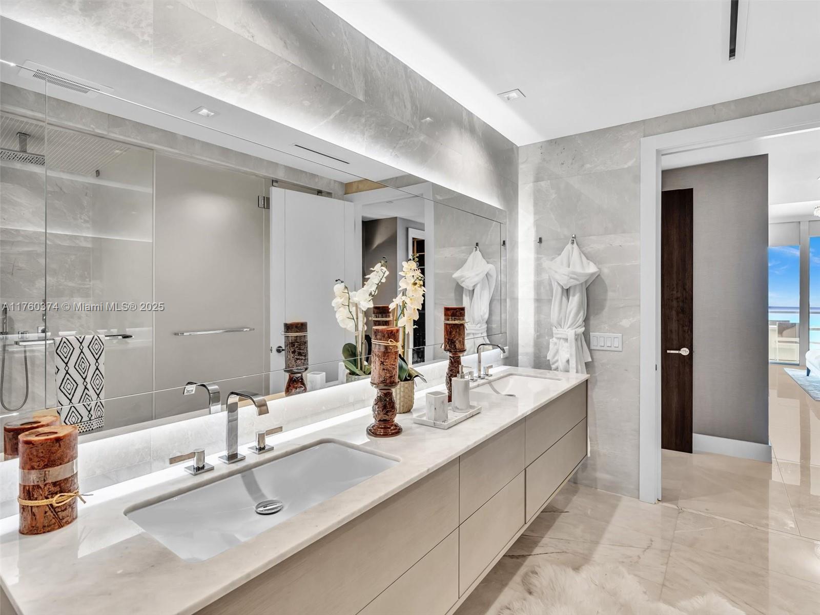 Turnberry Ocean Club Condo - Residential
