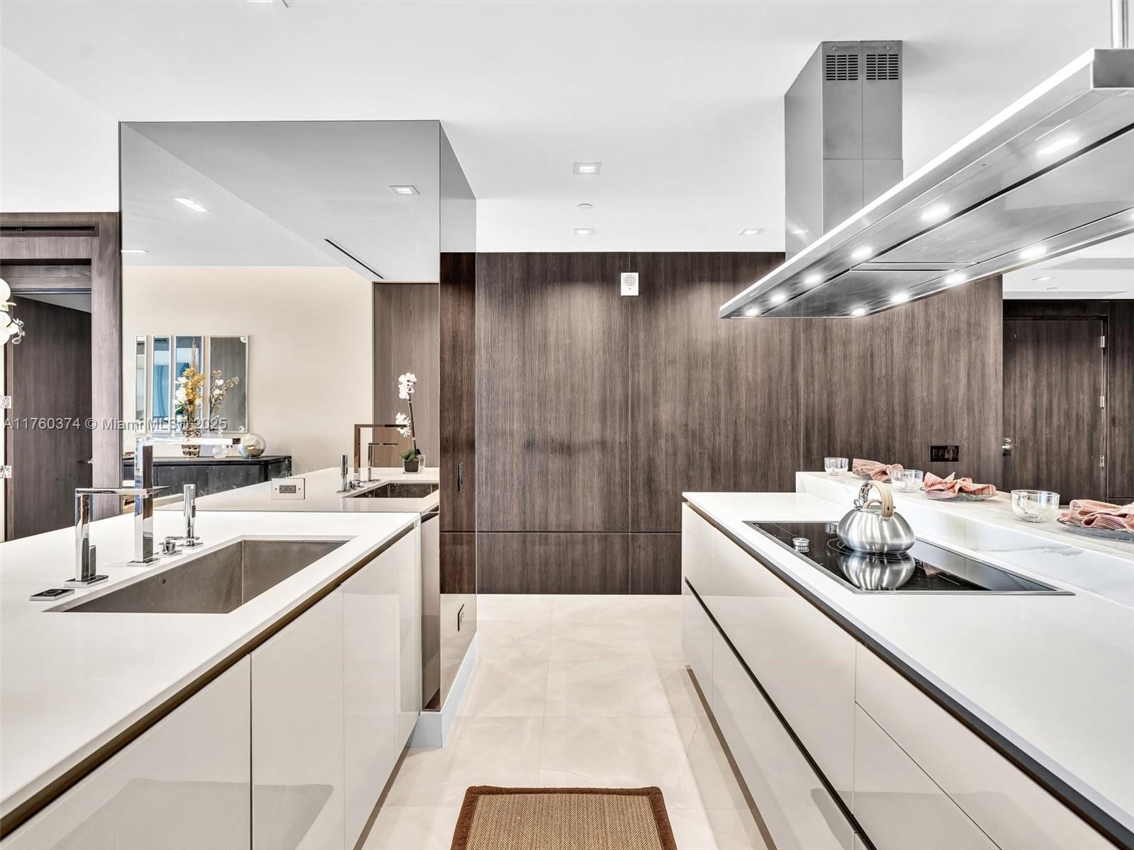 Turnberry Ocean Club Condo - Residential
