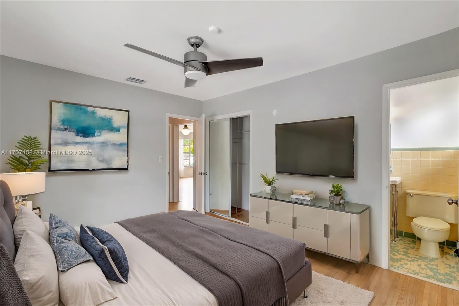 HOLLYWOOD - Residential
