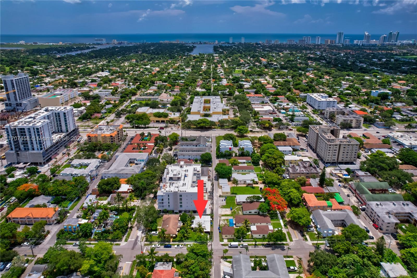 517 S 19th Ave, Hollywood, Broward County, Florida - 2 Bedrooms  
2 Bathrooms - 