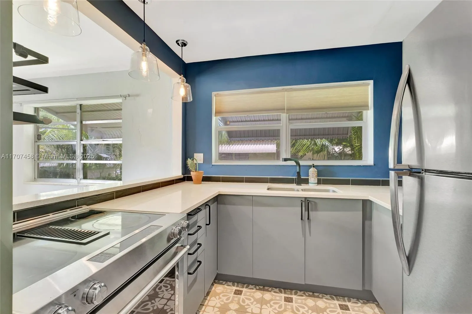 Hollywood, Florida 33020, United States, 2 Bedrooms Bedrooms, ,2 BathroomsBathrooms,Residential,Active,27393