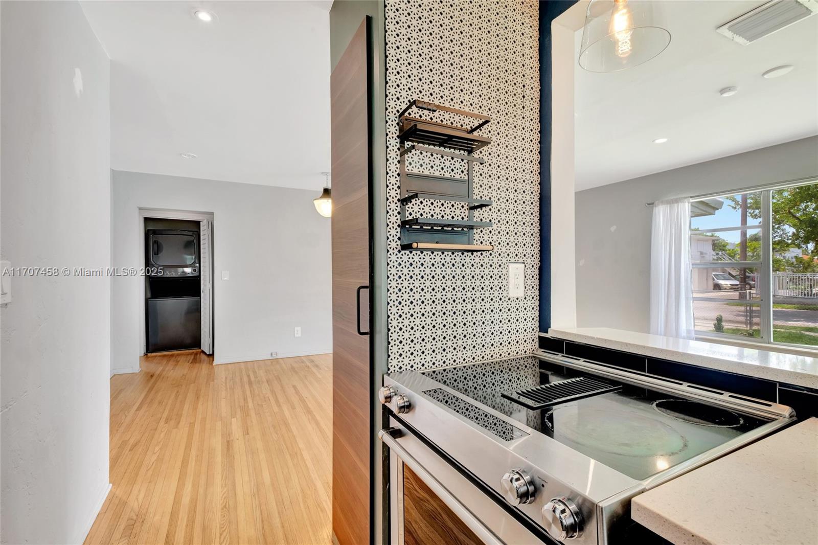 HOLLYWOOD - Residential
