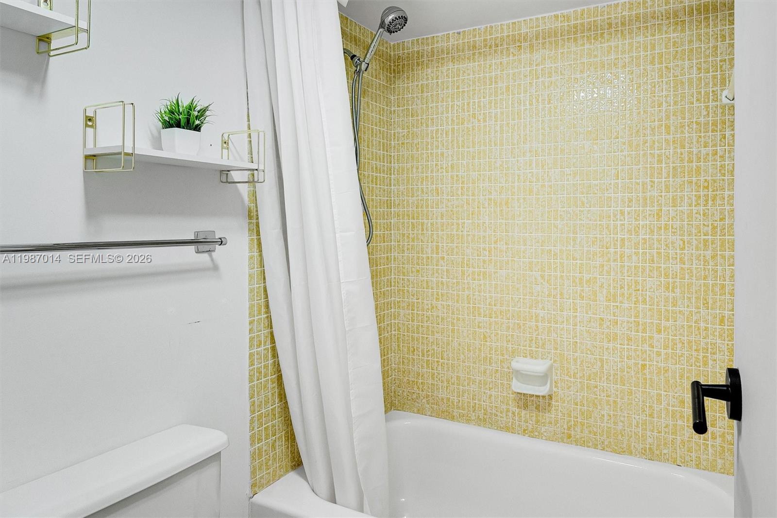 ARLEN HOUSE EAST CONDO - Residential