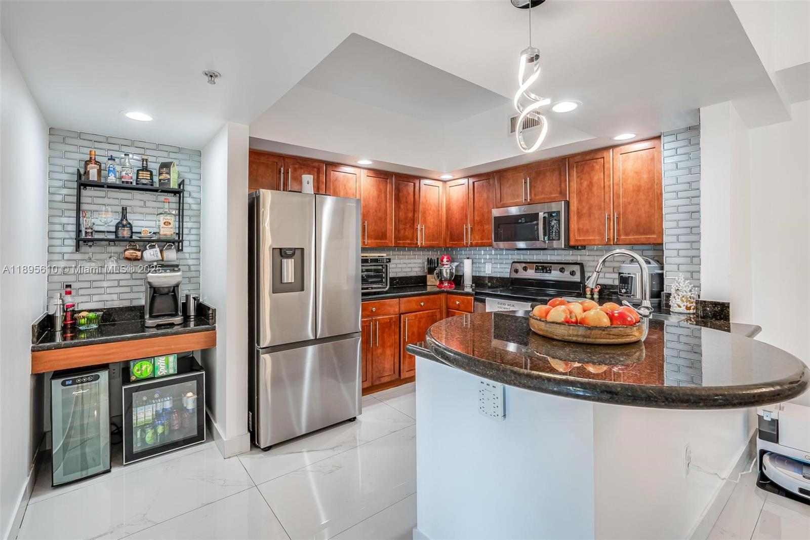 WAVERLY AT LAS OLAS CONDO - Residential