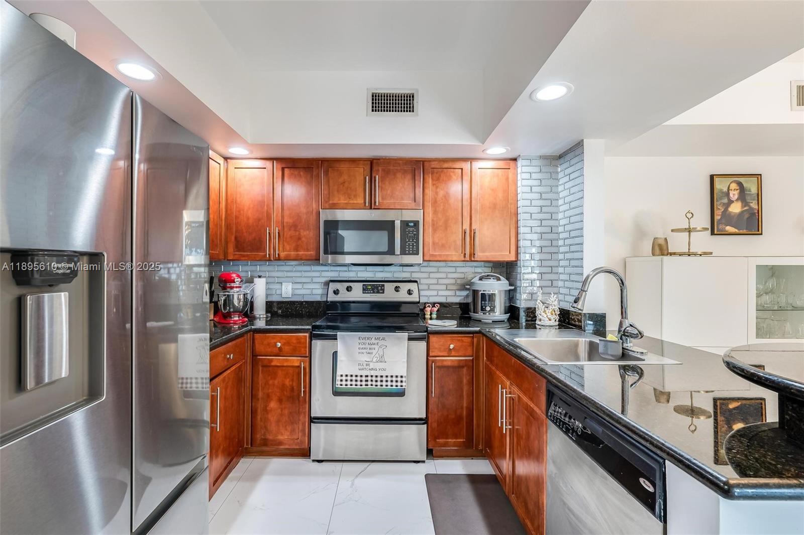 WAVERLY AT LAS OLAS CONDO - Residential