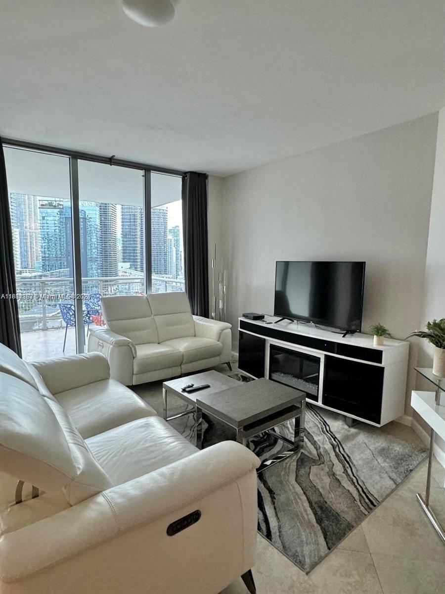 WIND CONDO - Residential Lease