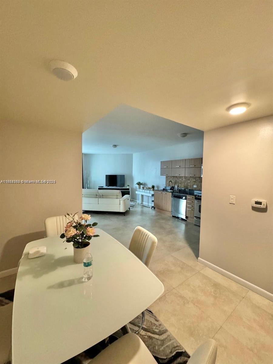 WIND CONDO - Residential Lease