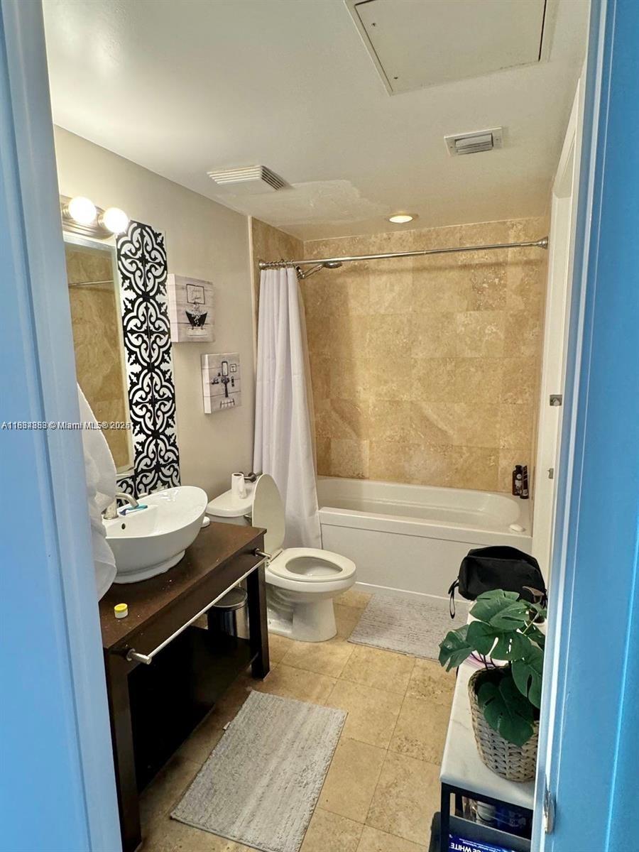 WIND CONDO - Residential Lease