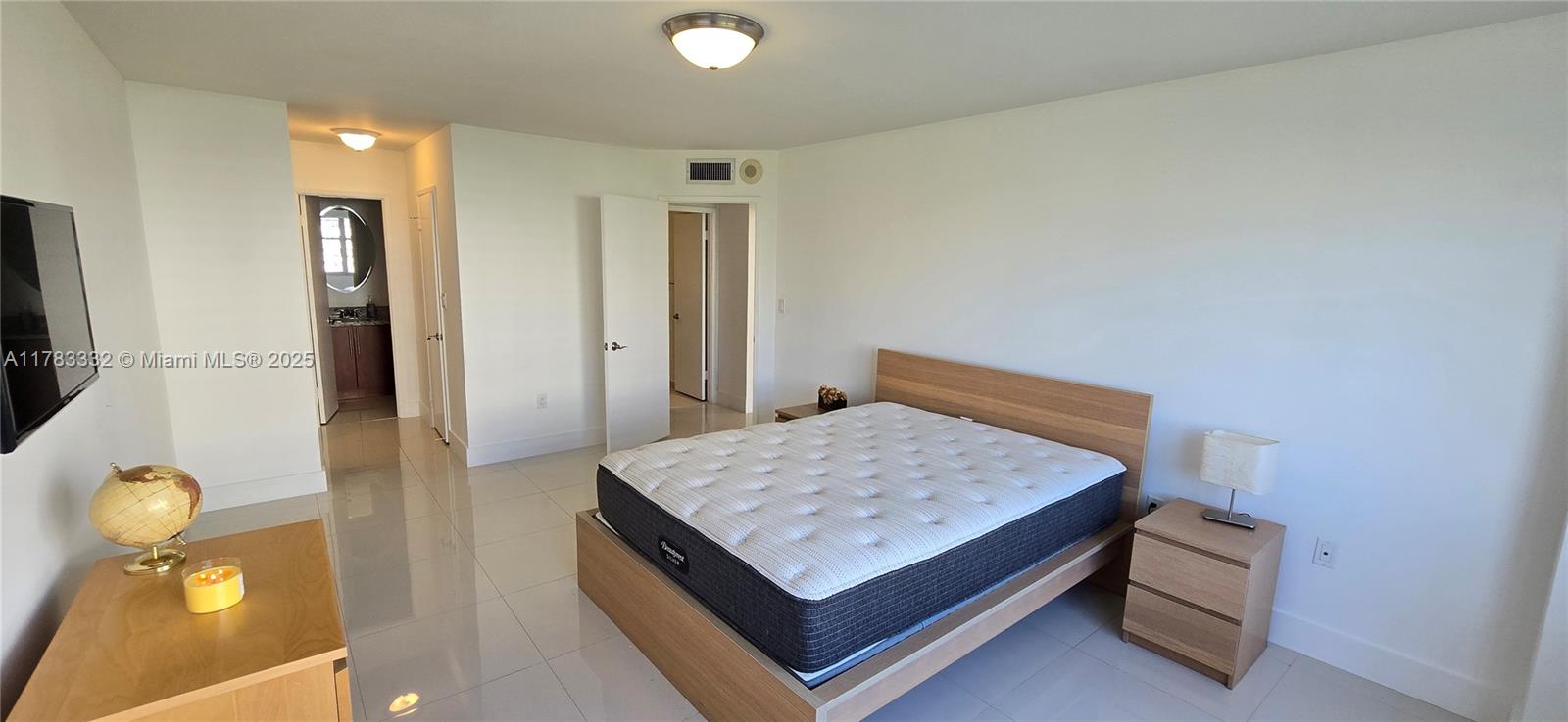 ADMIRALS PORT CONDO WEST - Residential