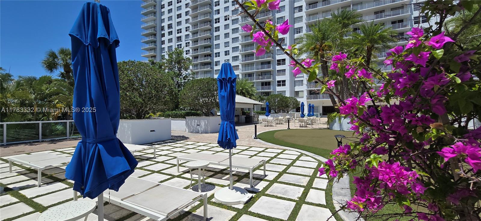 ADMIRALS PORT CONDO WEST - Residential