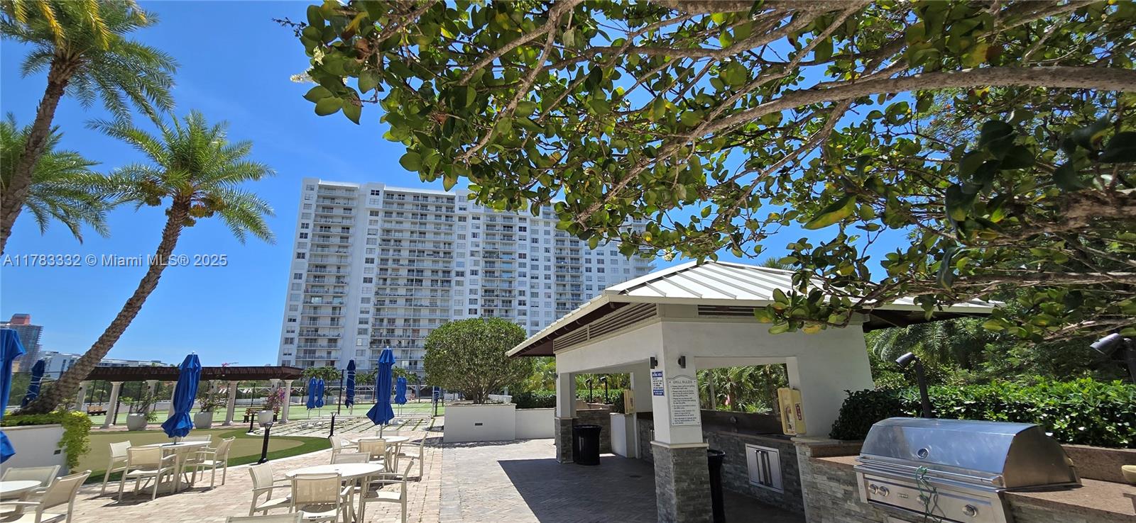 ADMIRALS PORT CONDO WEST - Residential