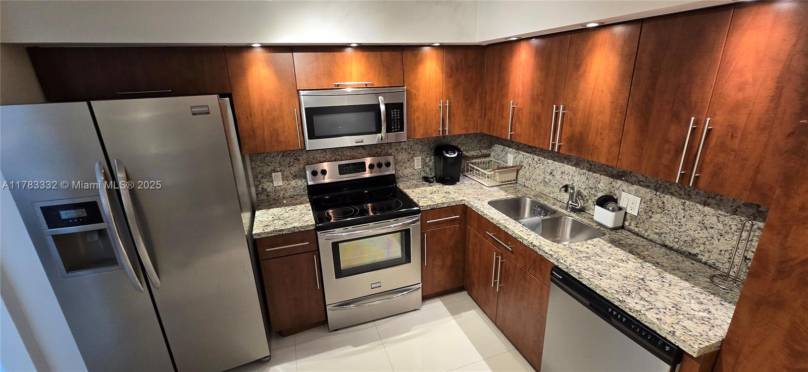 ADMIRALS PORT CONDO WEST - Residential