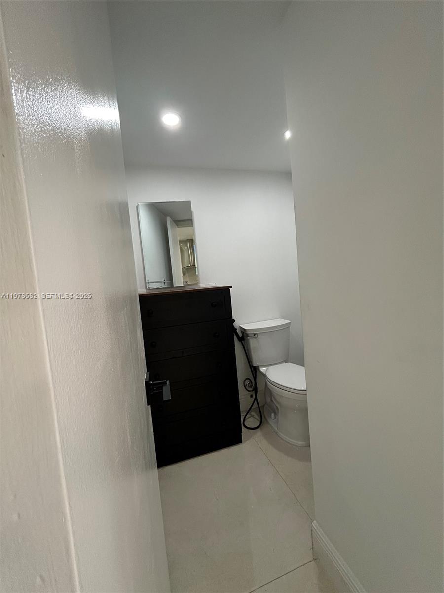 CAMBRIDGE HOUSE - Residential