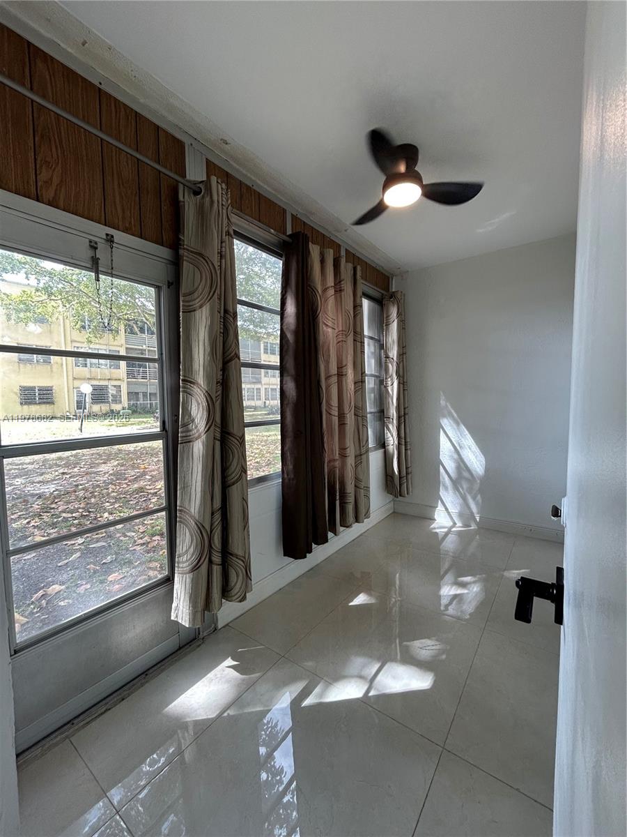 CAMBRIDGE HOUSE - Residential