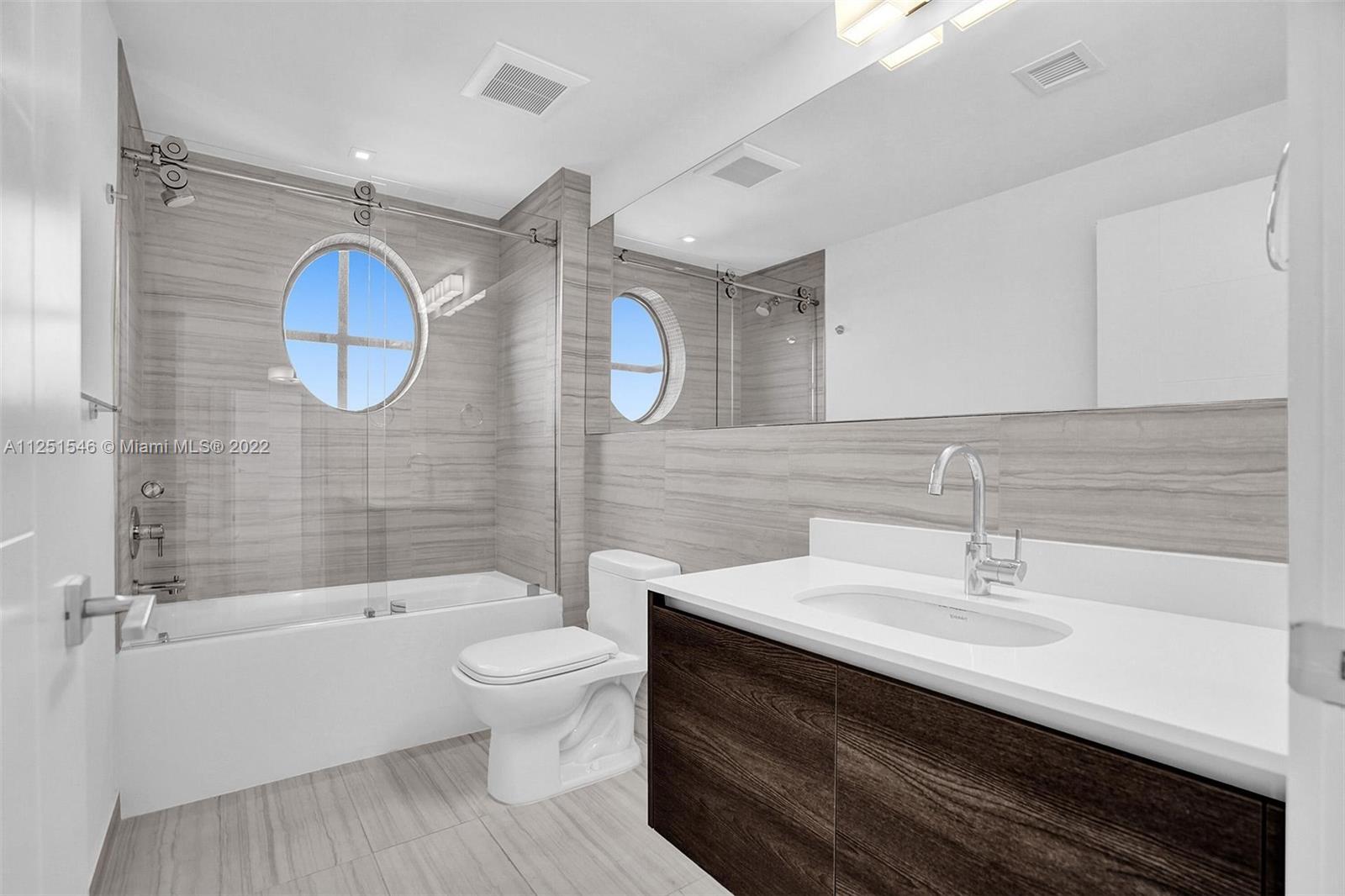 MERRICK MANOR - Residential Lease