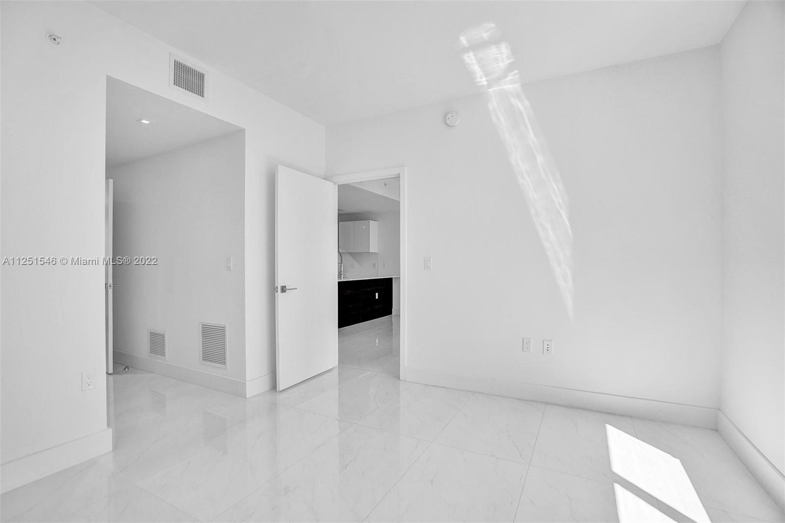 MERRICK MANOR - Residential Lease