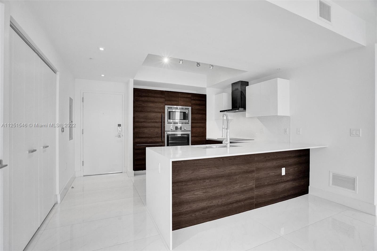 MERRICK MANOR - Residential Lease