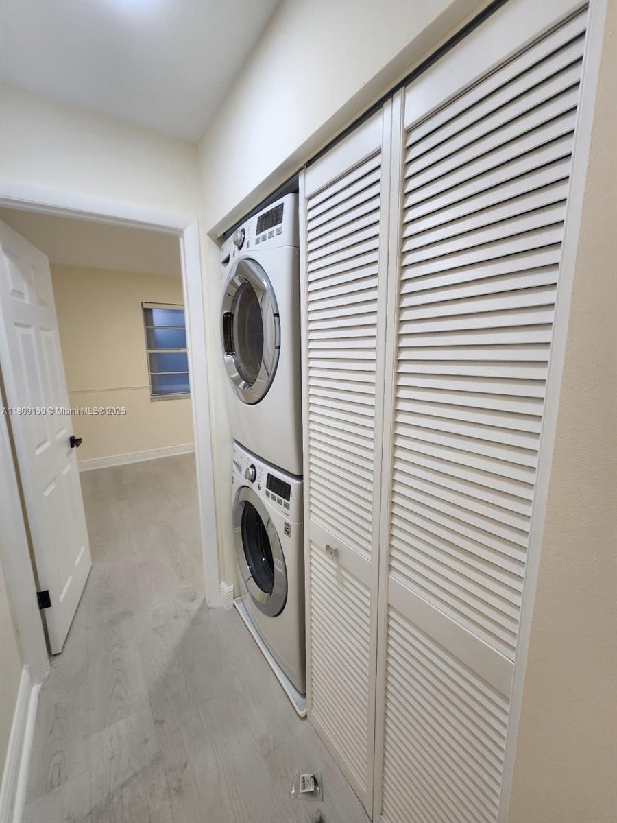 Ready to Move-in 9/01/2025 with 2 Months ONLY! Welcome to this townhouse/Villa, a pet-friendly property with fast approval. It features a 2/2 remodeled layout, a brand-new enclosed patio, and new impact windows. The washer and Dryer are included. There are 2 assigned parking spaces in front of the unit, with plenty of street parking. Centrally located, near FIU and major highways.
This is the one for you!!