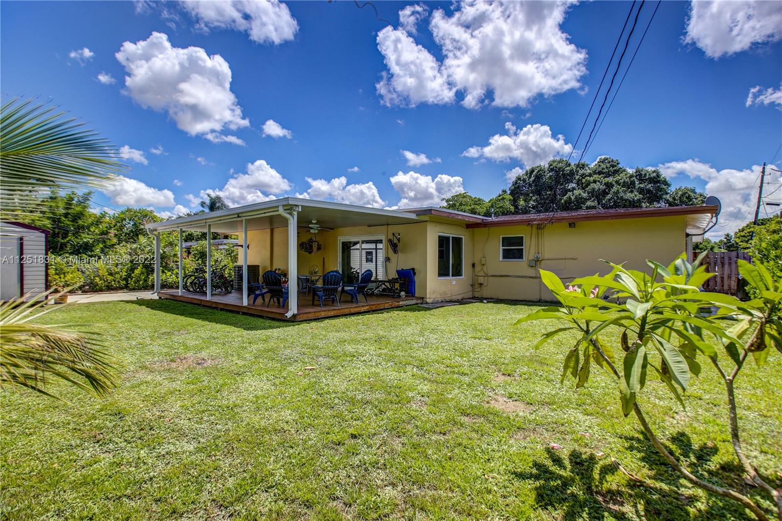 LAUDERDALE GOLF ESTATES - Residential